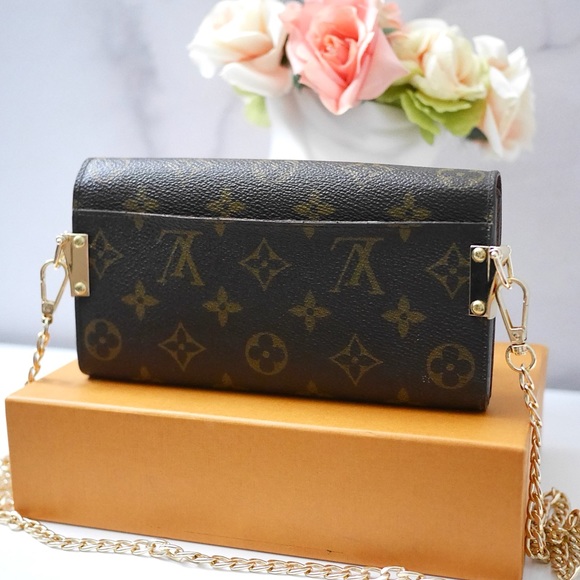 đź’–Authentic LV Mono Envelop Wallet came with box and dust bag - Picture 4 of 12